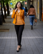 Дамски костюм от дамско сако с едно копче и тесен дамски панталон - Image 3