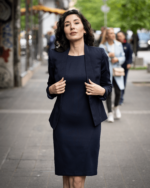 Дамски костюм от женствено късо болеро и вталена женствена рокля