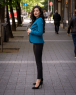 Дамски костюм от дамско сако с едно копче и тесен дамски панталон - Image 2