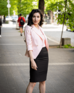 Дамски костюм от сако с 3/4 ръкав с цепка и Класическа права пола