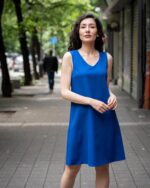 Дамски костюм от сако с остър ревер и рокля с V-образно деколте - Image 5