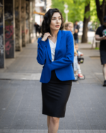 Дамски костюм от сако с едно копче и  класическа права пола - Image 3