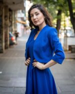 Дамски костюм от рокля с лодка деколте и А-образен силует и късо болеро със 7/8-ми ръкав