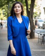 Дамски костюм от рокля с лодка деколте и А-образен силует и късо болеро със 7/8-ми ръкав - Image 2