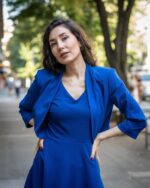 Дамски костюм от рокля с лодка деколте и А-образен силует и късо болеро със 7/8-ми ръкав - Image 4