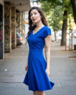 Дамски костюм от рокля с лодка деколте и А-образен силует и късо болеро със 7/8-ми ръкав - Image 5