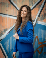 Дамски костюм от тесен дамски панталон и дамско сако с едно копче - Image 5