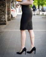 Дамски костюм от Женствено късо болеро и класическа права пола - Image 7