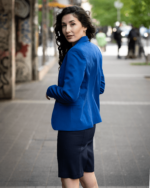 Дамски костюм от сако с едно копче и вталена женствена рокля - Image 2