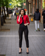 Дамски костюм от женствено късо болеро и тесен дамски панталон - Image 2