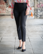 Дамски костюм от женствено късо болеро и тесен дамски панталон - Image 5