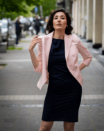 Двуредно дамско сако с 3/4 ръкав с цепка - Image 7