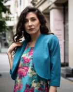 Комбинация от късо болеро със 7/8-ми ръкав и свободна рокля с презрамки и клоширан силует - Image 5