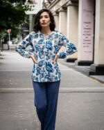 Комбинация от свободна дамска блуза-туника от щампа и ленен панталон с широк крачол - Image 3