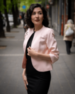 Дамски костюм от късо болеро без ревери и вталена женствена рокля - Image 4