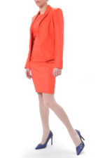 Костюм от вталено сако и женствена рокля - Image 8