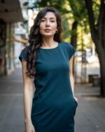 Ретро рокля с джобове и малка поло яка, с трапецовиден силует - Image 4