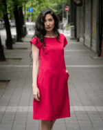 Рокля с джобове и трапецовиден силует