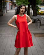 Свободна рокля с презрамки и клоширан силует - Image 2