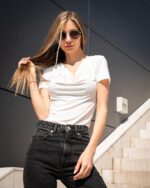 Трикотажна блуза с гръцко деколте - Image 4