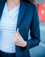 Трикотажна блуза с гръцко деколте - Image 10