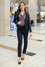 Трикотажна дамска блуза с къс ръкав и „гръцко” деколте - Image 3