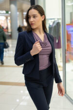 Трикотажна дамска блуза с къс ръкав и „гръцко” деколте - Image 4