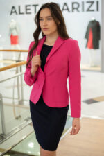 Вталено дамско сако с външни джобове