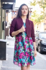 Свободна романтична рокля с презрамки и клоширан силует - Image 7