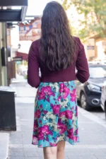 Свободна романтична рокля с презрамки и клоширан силует - Image 8