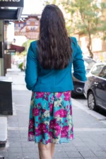 Свободна романтична рокля с презрамки и клоширан силует - Image 4