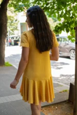 Дамска рокля с волани и ластик на ръкава - Image 2