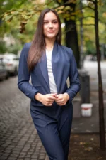 Дамски костюм от сако с шал яка и тесен панталон - Image 10