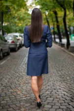 Късо, вталено дамско сако с шал яка - Image 10