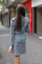 Дамски костюм от сако с остър ревер и рокля с къс ръкав - Image 2