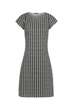 Дамска рокля с трапецовиден силует и джобове