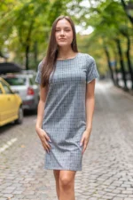 Дамски костюм от сако с остър ревер и рокля с къс ръкав - Image 6