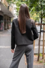 Късо дамско палто с двуредно закопчаване - Image 2