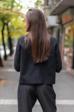 Късо дамско палто с двуредно закопчаване - Image 7