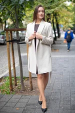 Дамско палто с ревери и колан - Image 18