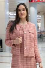 Късо дамско сако от плат каре