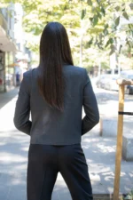 Двуредно дамско сако с 3/4 ръкав с цепка - Image 2