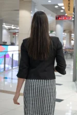 Дамска рокля с трапецовиден силует и джобове - Image 9