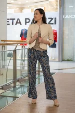 Широк дамски панталон с ластик - Image 3