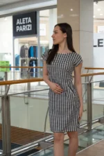 Дамска рокля с трапецовиден силует и джобове - Image 6