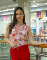 Трикотажна, дамска блуза без ръкави с гръцко деколте - Image 5