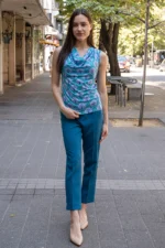 Трикотажна, дамска блуза без ръкави с гръцко деколте - Image 2