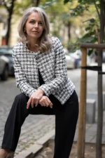 Късо дамско сако букле каре - Image 14