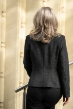 Двуредно дамско сако от плат каре - Image 3