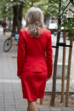 Елегантен дамски костюм в червено от сако и рокля - Image 3